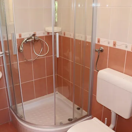 A 5 With Terrace Garden And Sea View