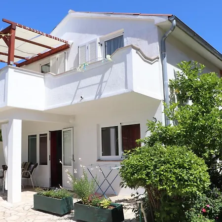 A 5 With Terrace Garden And Sea View *