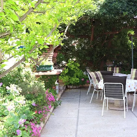 A 5 With Terrace Garden And Sea View 度假居 Barbat na Rabu