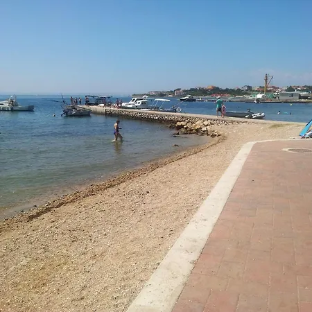 A 5 With Terrace Garden And Sea View